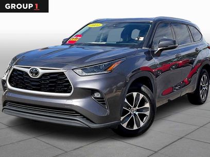Used 2021 Toyota Highlander XLE