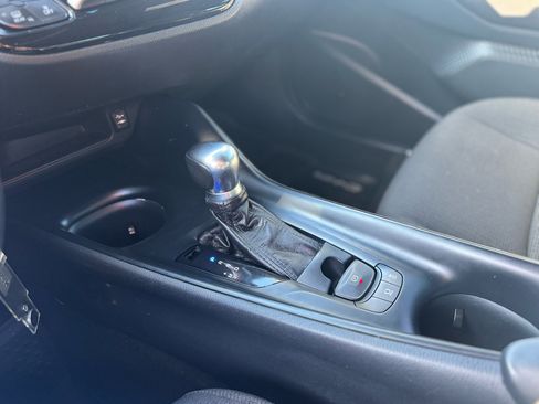 Used 2018 Toyota C-HR XLE image 23