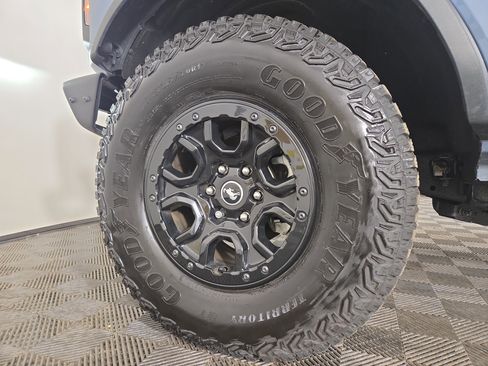 Used 2023 Ford Bronco Wildtrak image 33