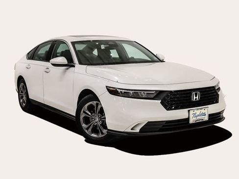 Used 2024 Honda Accord EX image 2