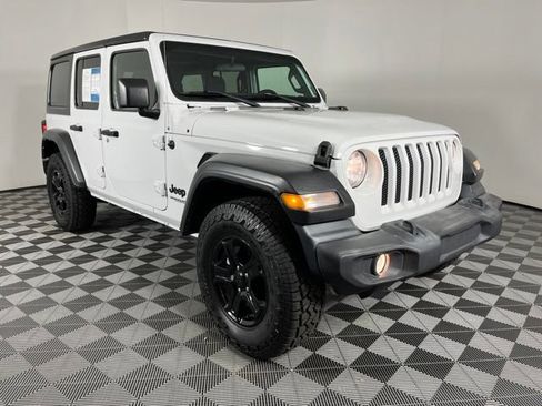 Used 2022 Jeep Wrangler Unlimited Sport AWD/4WD image 3
