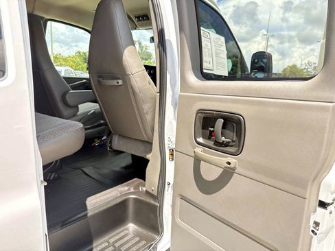 Used 2024 GMC Savana 3500 LS RWD image 14