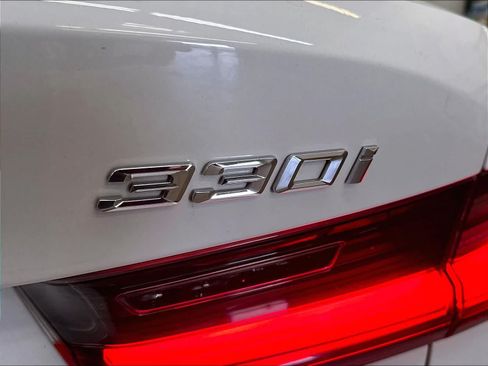 Used 2020 BMW 330i Sedan w/ Convenience Package RWD image 11