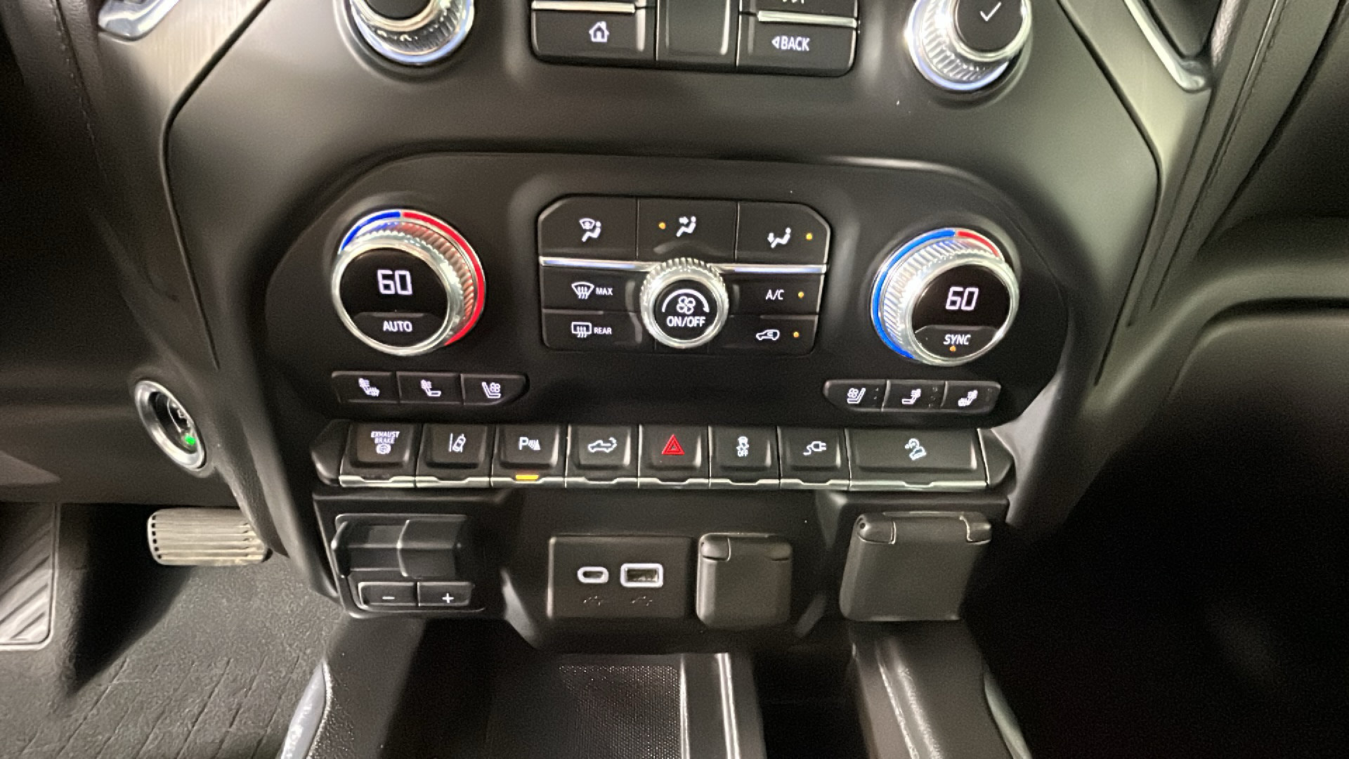 Used 2022 GMC Sierra 2500 Denali AWD/4WD image 27