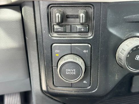 Used 2025 Ford F250 XLT AWD/4WD image 6