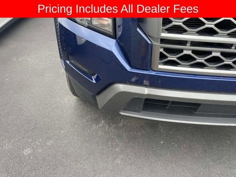 Used 2022 Nissan Frontier SV AWD/4WD image 13