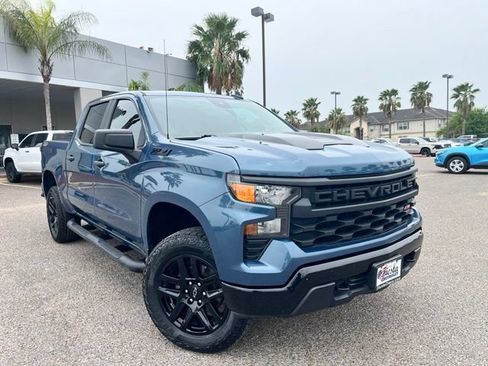 Used 2024 Chevrolet Silverado 1500 Custom Trail Boss w/ Turbomax Blackout Package AWD/4WD image 1
