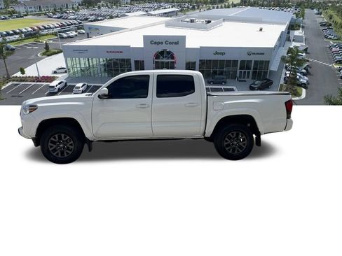 Used 2023 Toyota Tacoma SR5 w/ Technology Package RWD image 16