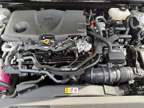 Used 2025 Toyota Camry LE FWD image 11