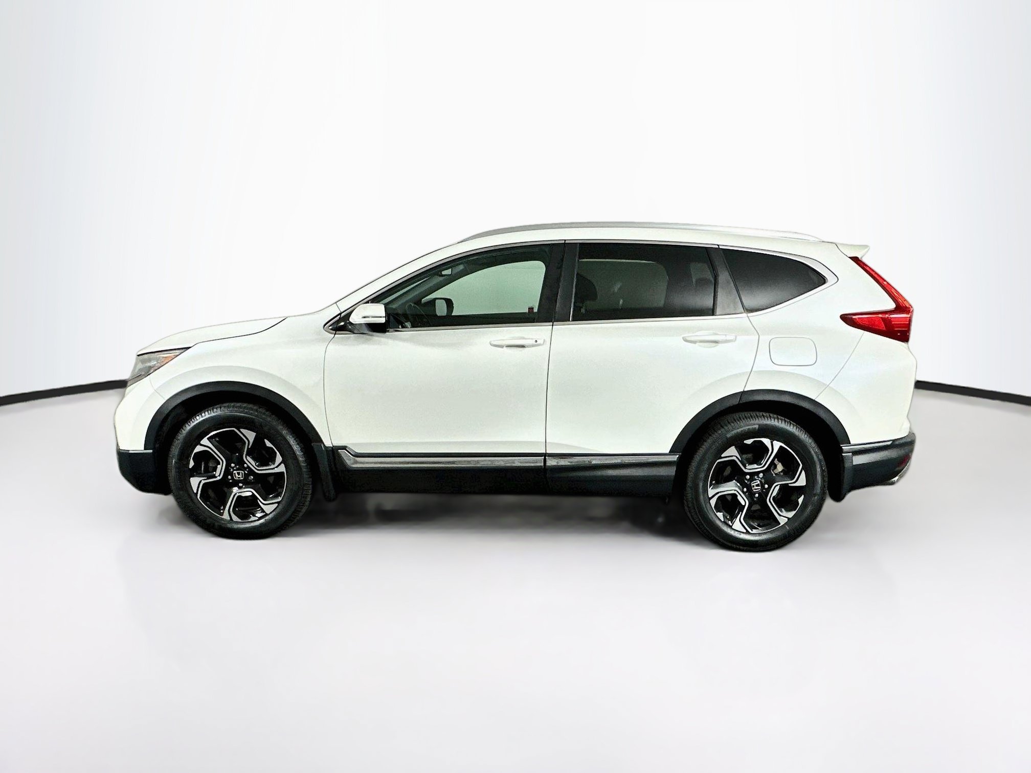 Used 2018 Honda CR-V Touring image 4