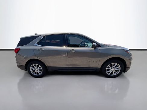 Used 2018 Chevrolet Equinox LT FWD image 9