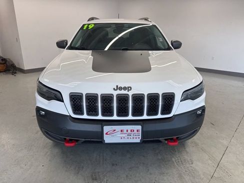 Used 2019 Jeep Cherokee Trailhawk w/ Cold Weather Group AWD/4WD image 7