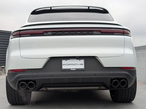 Certified 2026 Porsche Cayenne Coupe AWD/4WD image 11