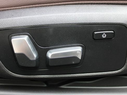 Used 2019 BMW X3 xDrive30i w/ Driving Assistance Package image 28