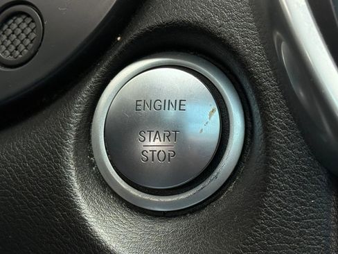 Used 2019 INFINITI QX30 Premium w/ Navigation Package image 23