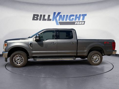 Used 2022 Ford F250 XLT w/ XLT Premium Package AWD/4WD image 2