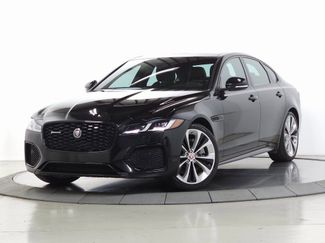 Used 2022 Jaguar XF R-Dynamic SE image 1