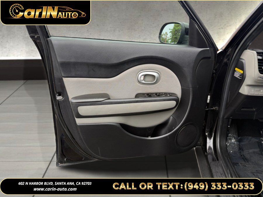 Used 2015 Kia Soul FWD image 17