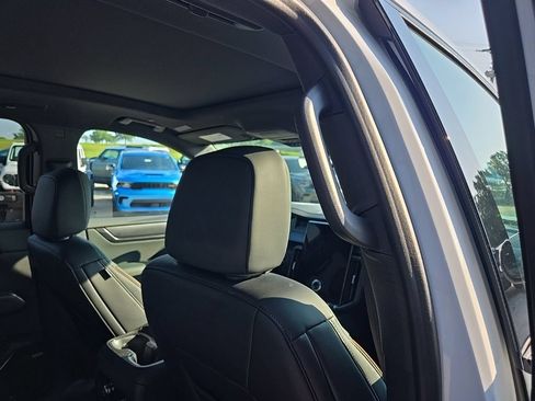 Used 2026 GMC Acadia AT4 w/ Luxury Package AWD/4WD image 90