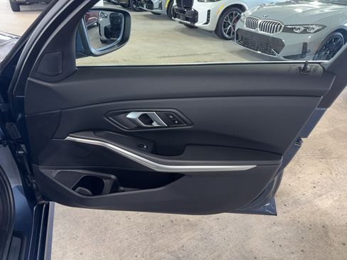 Used 2025 BMW 330i Sedan RWD image 9