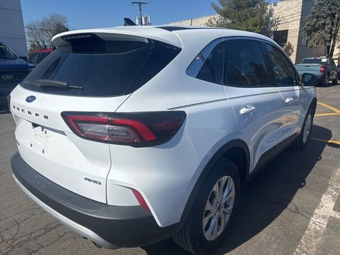 Used 2023 Ford Escape Active image 4