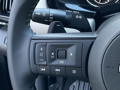 New 2025 Nissan Pathfinder SV image 22