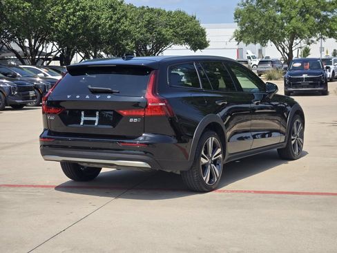 Used 2025 Volvo V60 B5 Cross Country Plus AWD/4WD image 4