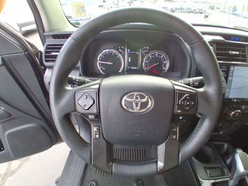 Used 2021 Toyota 4Runner TRD Off-Road Premium w/ Moonroof Package AWD/4WD image 14