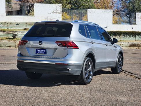 Certified 2023 Volkswagen Tiguan SE image 3