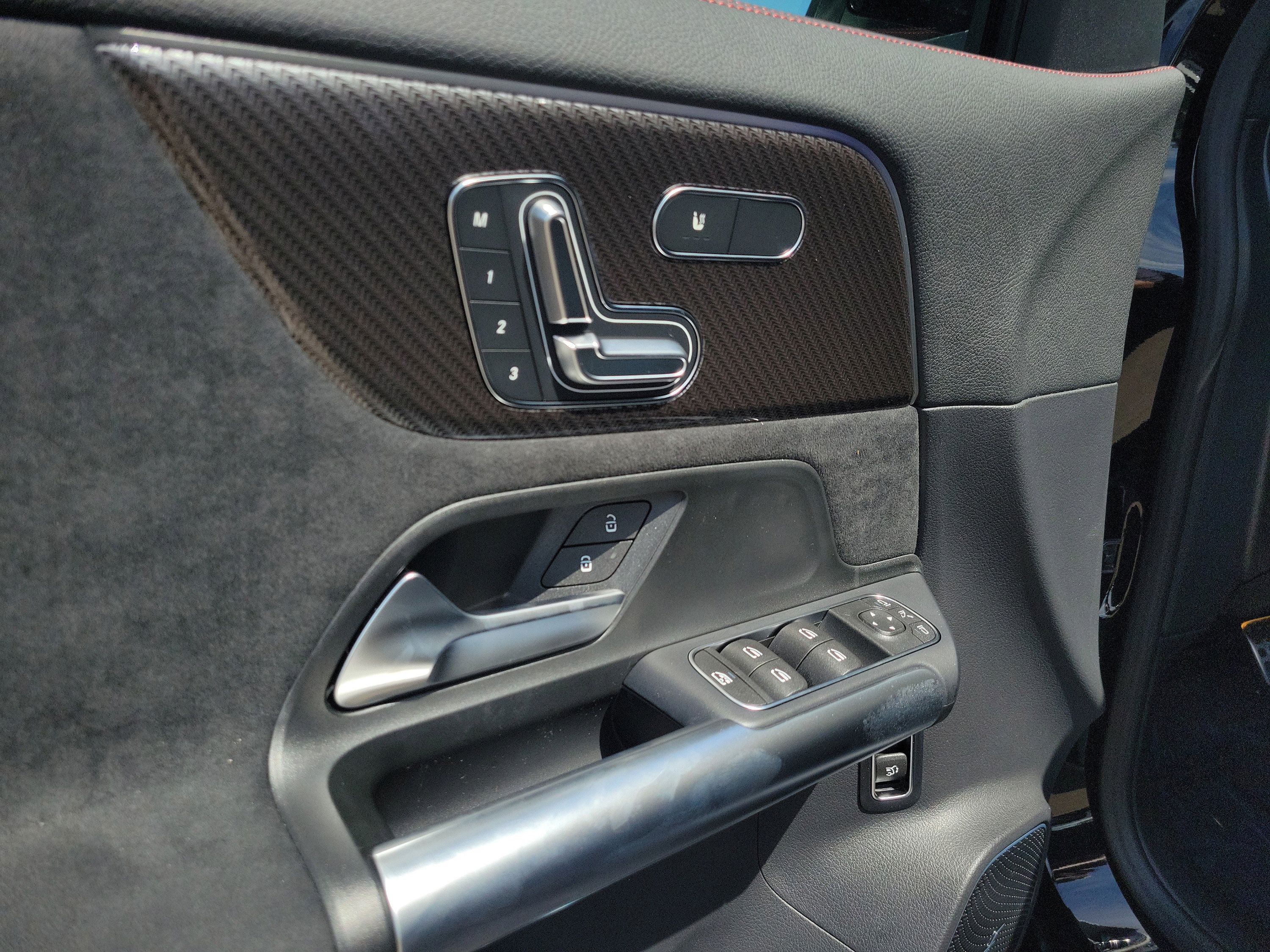New 2026 Mercedes-Benz GLA 35 AMG 4MATIC image 17