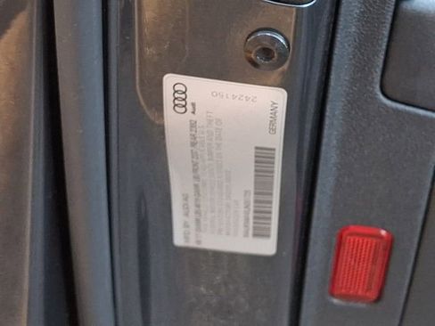 Used 2018 Audi A4 2.0T Ultra Premium w/ Convenience Package image 32