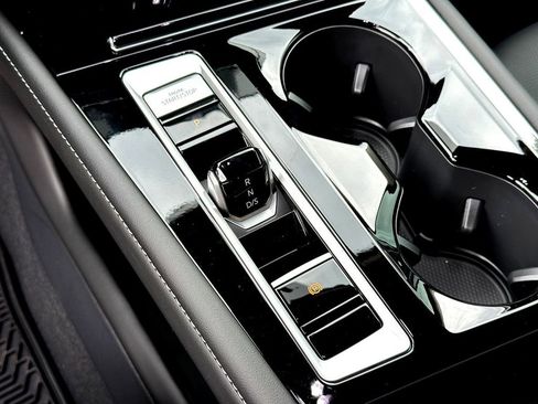 New 2026 Volkswagen Atlas SEL Premium R-Line AWD/4WD image 14
