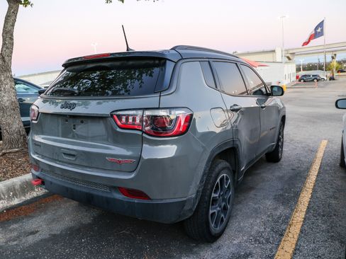 Used 2020 Jeep Compass Trailhawk image 8