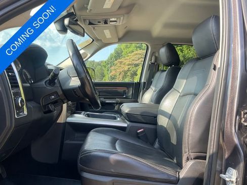 Used 2017 RAM 1500 Laramie w/ Convenience Group AWD/4WD image 3