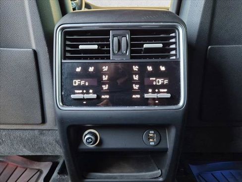 Used 2019 Porsche Cayenne Turbo AWD/4WD image 18