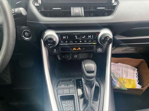 Used 2024 Toyota RAV4 XLE image 25