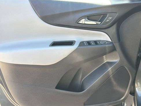 Used 2020 Chevrolet Equinox LS w/ LS Convenience Package image 20