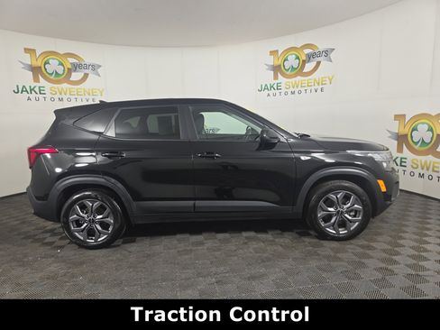 Used 2024 Kia Seltos LX image 10