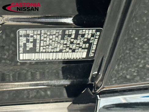 Used 2025 Nissan Rogue Platinum w/ Platinum Premium Package FWD image 38