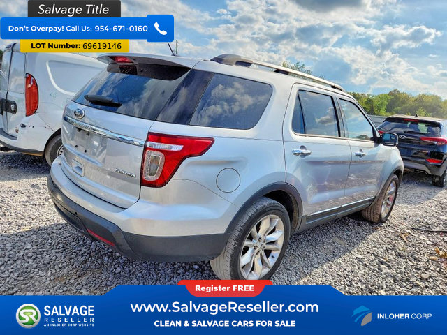 Used 2015 Ford Explorer XLT w/ Equipment Group 202B FWD image 4