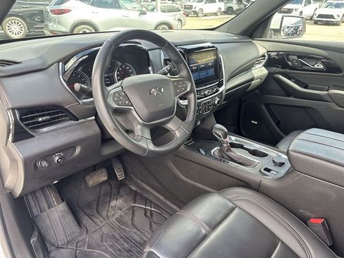 Certified 2023 Chevrolet Traverse RS w/ LPO, Floor Liner Package FWD image 10