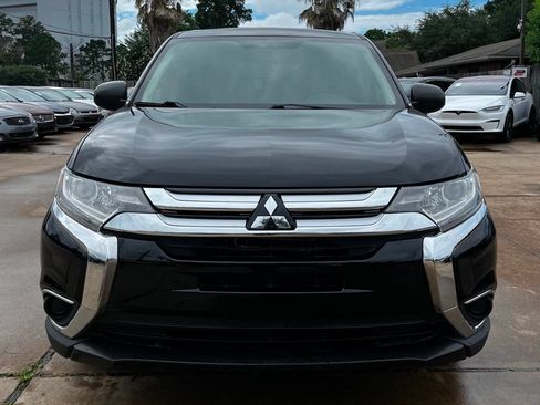Used 2016 Mitsubishi Outlander SE AWD/4WD image 2