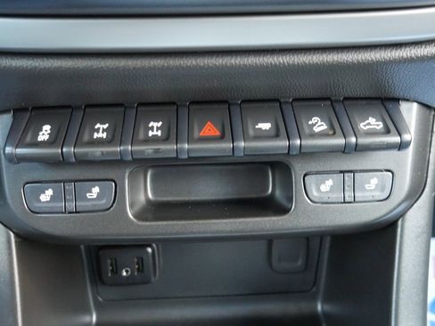 Used 2022 Chevrolet Colorado ZR2 w/ ZR2 Dusk Special Edition image 18