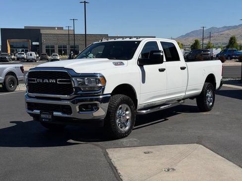 Used 2024 RAM 3500 Tradesman w/ Chrome Appearance Group AWD/4WD image 11