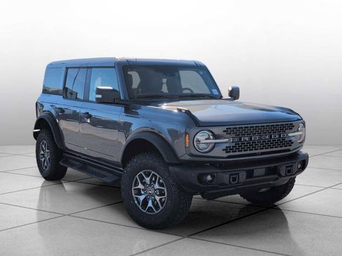 New 2025 Ford Bronco Badlands image 12