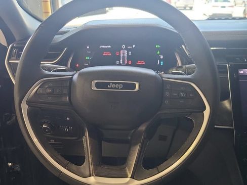 Used 2022 Jeep Grand Cherokee Limited 4xe w/ Luxury Tech Group II AWD/4WD image 9
