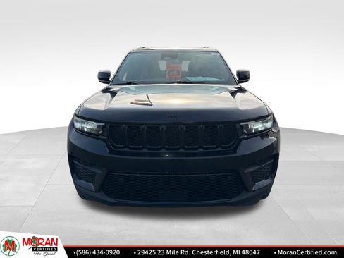 Used 2023 Jeep Grand Cherokee Altitude image 8