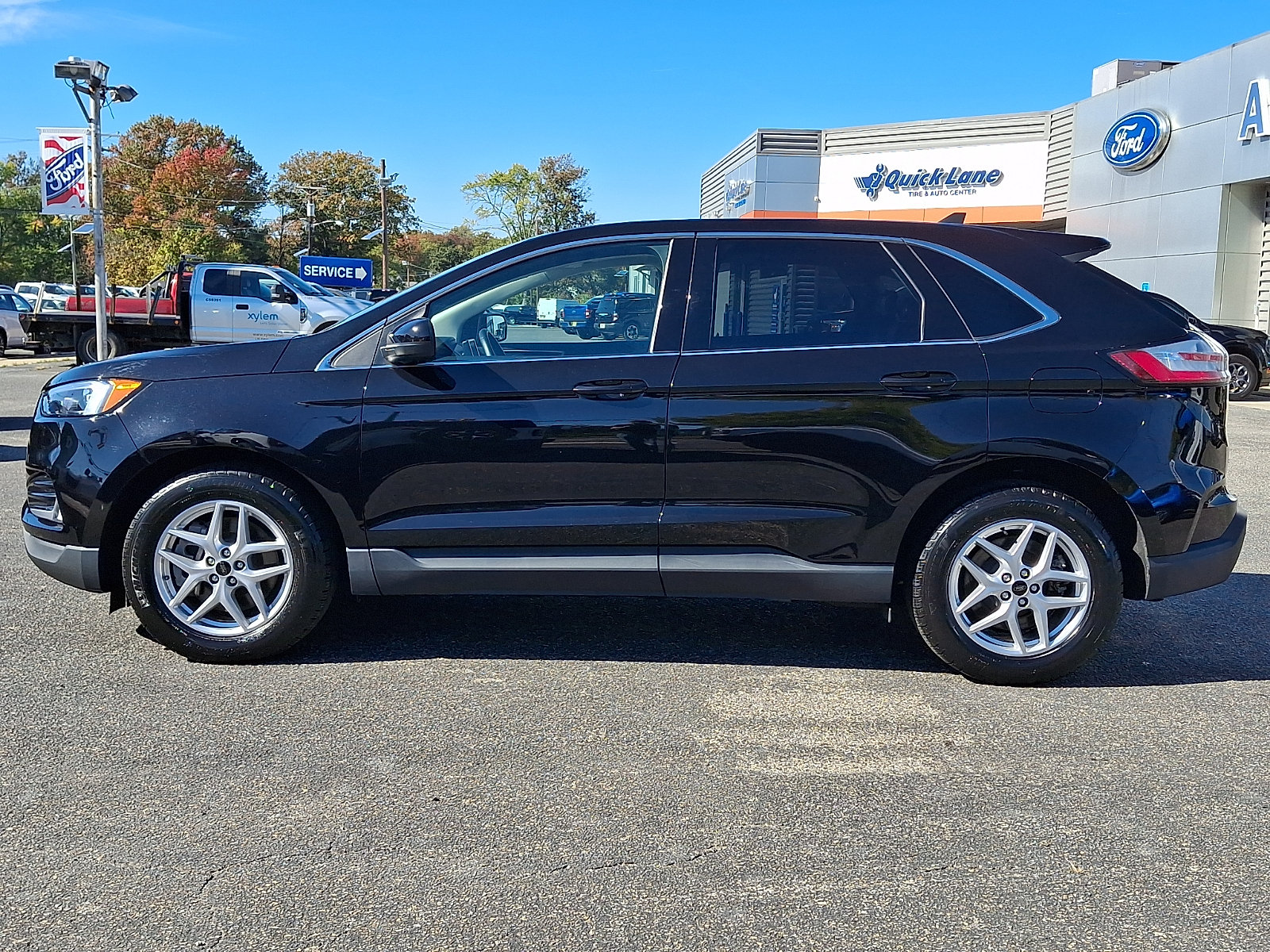 Certified 2024 Ford Edge SEL w/ Convenience Package AWD/4WD image 7