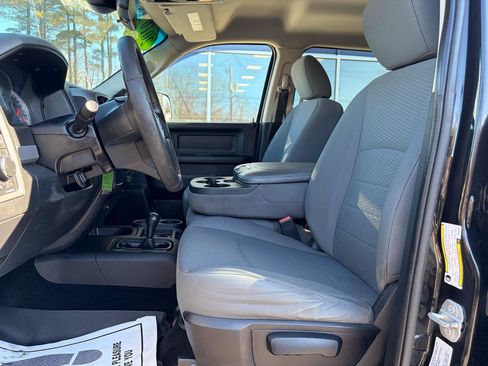 Used 2016 RAM 2500 Tradesman w/ Chrome Appearance Group image 23