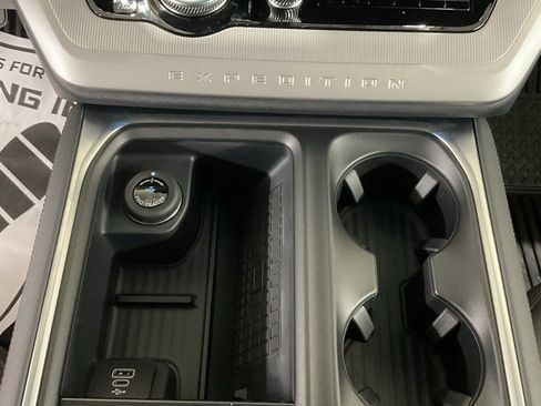 New 2025 Ford Expedition Max Active image 22